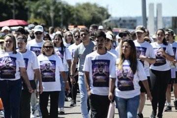 Manifestantes pedem justi&ccedil;a por Rodrigo Castanheira -  (crédito: Minervino Júnior/CB/DA Press)