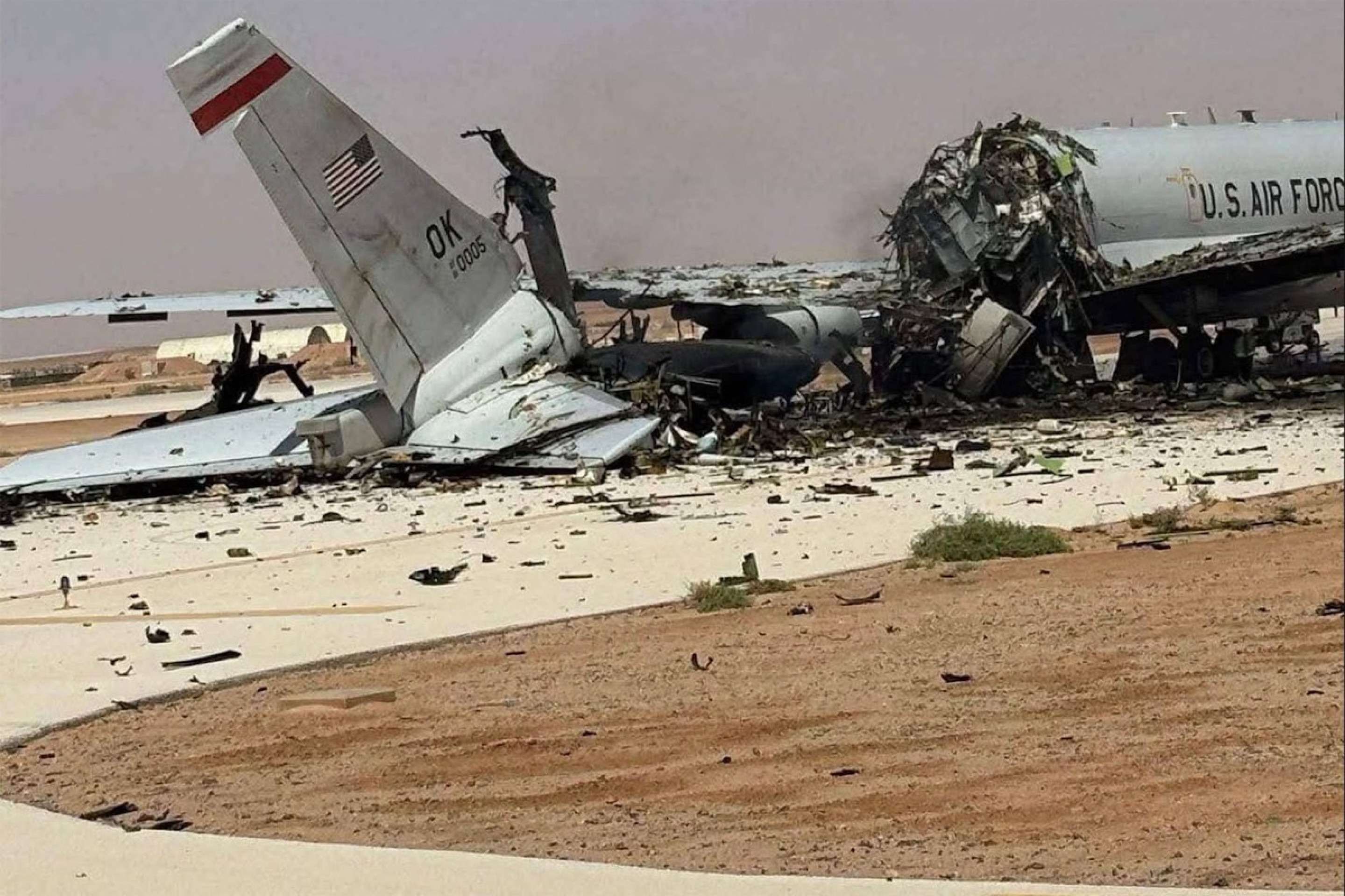 Avi&atilde;o dos EUA destru&iacute;do 