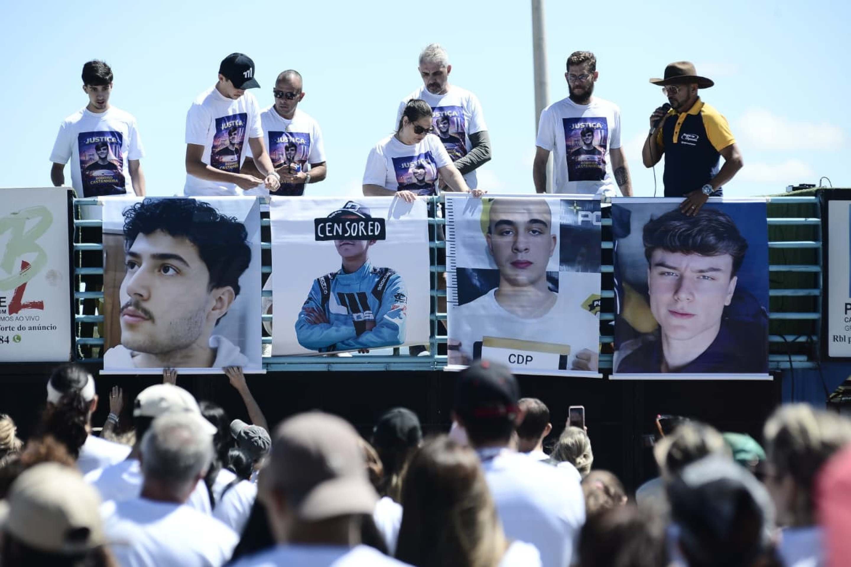 Manifestantes pedem justi&ccedil;a por Rodrigo Castanheira