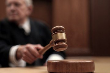 No Brasil, a aposentadoria compulsória para magistrados ocorre atualmente aos 75 anos, mas propostas legislativas recentes buscam alterar essa regra. - (crédito: Reprodução/Freepik) No Brasil, a aposentadoria compulsória para magistrados ocorre atualmente aos 75 anos, mas propostas legislativas recentes buscam alterar essa regra. - (crédito: Reprodução/Freepik)