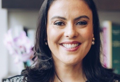  Eixo Capital.  Laura Brito, advogada especialista em direito de família e das sucessões, possui doutorado e mestrado pela USP e atua como professora em cursos de pós-graduação, além de ser palestrante, pesquisadora e autora de livros e artigos na área -  (crédito:  Divulgação) - Eixo Capital.  Laura Brito, advogada especialista em direito de família e das sucessões, possui doutorado e mestrado pela USP e atua como professora em cursos de pós-graduação, além de ser palestrante, pesquisadora e autora de livros e artigos na área -  (crédito:  Divulgação)