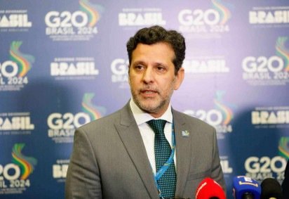 Cientista social e administrador público, Barchini substituirá o então titular do do MEC, Camilo Santana -  (crédito: Seduc/CE) -Cientista social e administrador público, Barchini substituirá o então titular do do MEC, Camilo Santana -  (crédito: Seduc/CE)