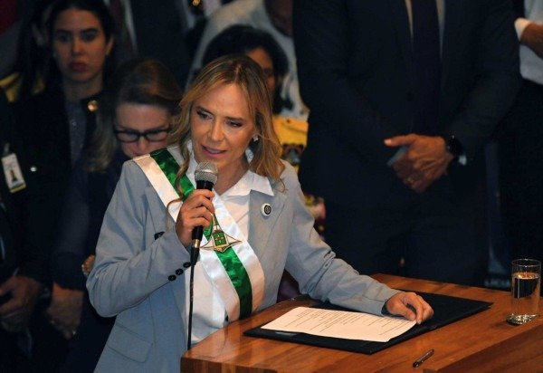 Posse de Celina como governadora do Distrito Federal -  (crédito: Marcelo Ferreira/CB/DA Press)