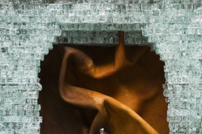 Eiro
De Helô Sanvoy. Curadoria: Divino Sobral
Visitação até 9 de maio, de segunda a sexta, das 10h às 19h, e sábado, das 10h às 13h, na Cerrado Cultural (SHIS QI 05, Chácara 10) 
