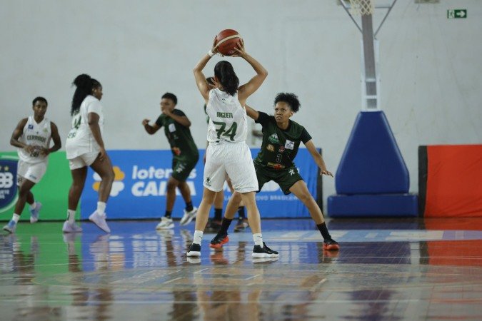 O Cerrado Basquete dominou o anfitrião Maringá do início ao fim da partida no interior do Paraná - (crédito: Cerrado Brasilia) O Cerrado Basquete dominou o anfitrião Maringá do início ao fim da partida no interior do Paraná - (crédito: Cerrado Brasilia)