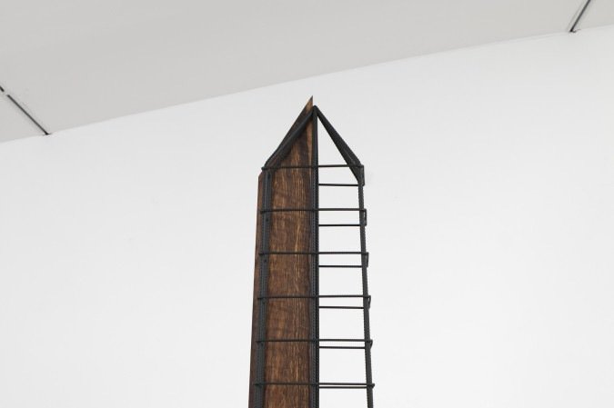 Arquitetura moderna inspira Lais Myrrha na 
série de obras de Arquiteturas do poder