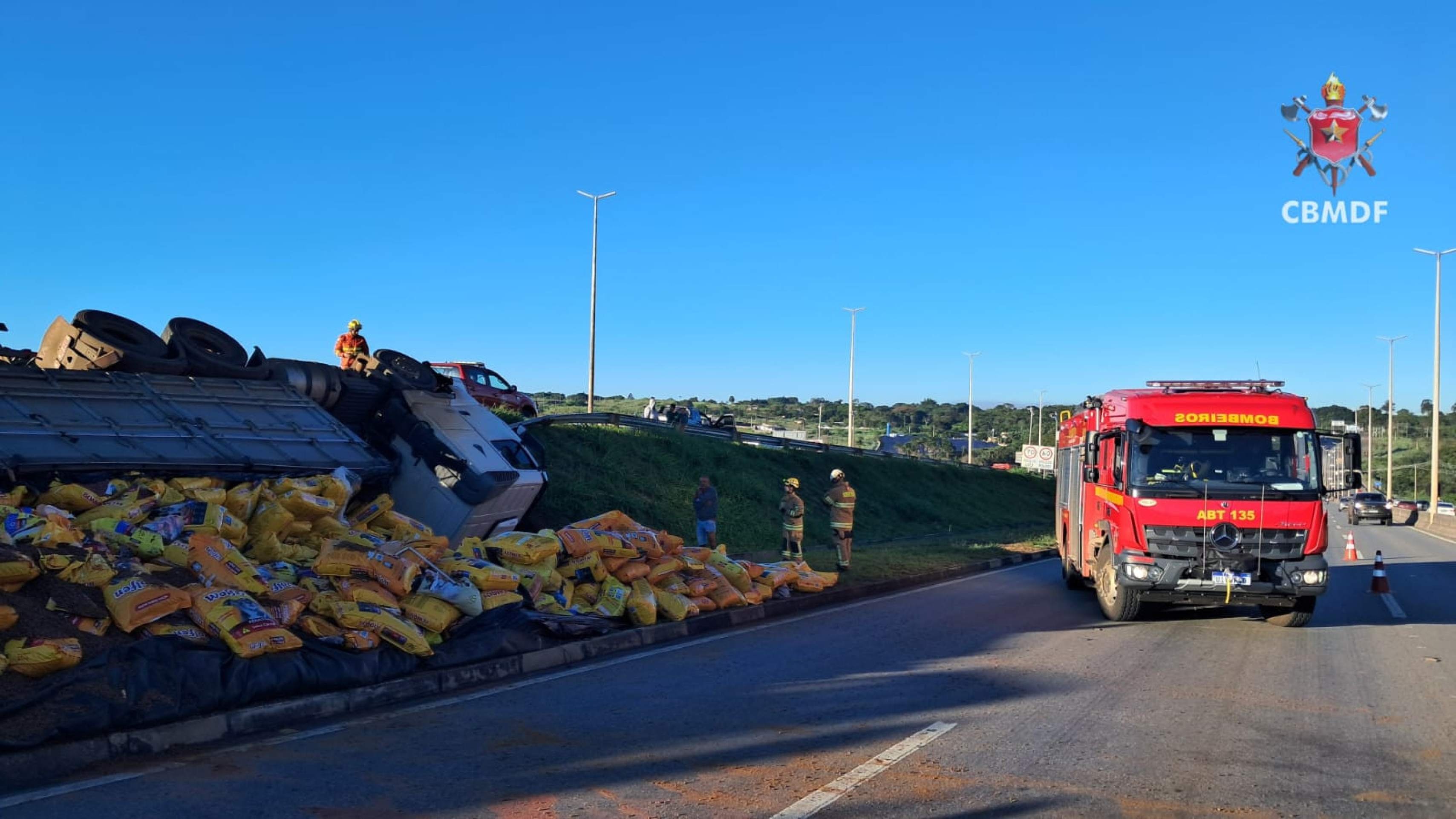 Sinistro de tr&acirc;nsito ocorreu na manh&atilde; desta segunda-feira (30)