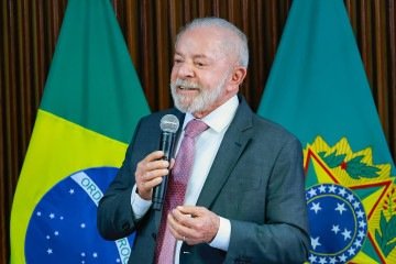 Durante a cerimônia, Lula afirmou que a nova lei será oportunidade para o homem 'conquistar a cozinha' - (crédito: Ricardo Stuckert / PR) Durante a cerimônia, Lula afirmou que a nova lei será oportunidade para o homem 'conquistar a cozinha' - (crédito: Ricardo Stuckert / PR)