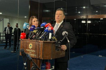 O senador Carlos Viana disse que há uma tentativa de 