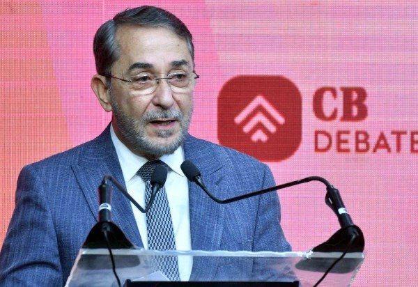 E. Alves/CB/DA Press