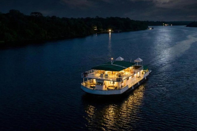 Iate Eyruna, da Amazon Receptive, navegando pelo Rio Amazonas - (crédito: Reprodução/Instagram (@iate_eyruna)) Iate Eyruna, da Amazon Receptive, navegando pelo Rio Amazonas - (crédito: Reprodução/Instagram (@iate_eyruna))