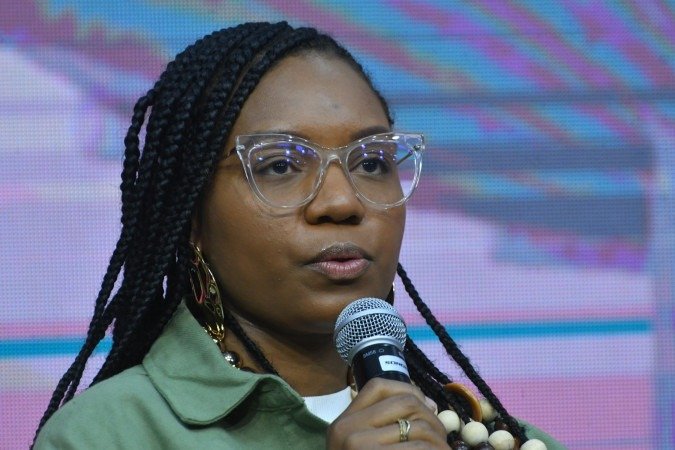 Th&acirc;nisia Cruz "A gente fala de repara&ccedil;&atilde;o, mem&oacute;ria e justi&ccedil;a, e isso tem tudo a ver com a Ceil&acirc;ndia" - fala de destaque