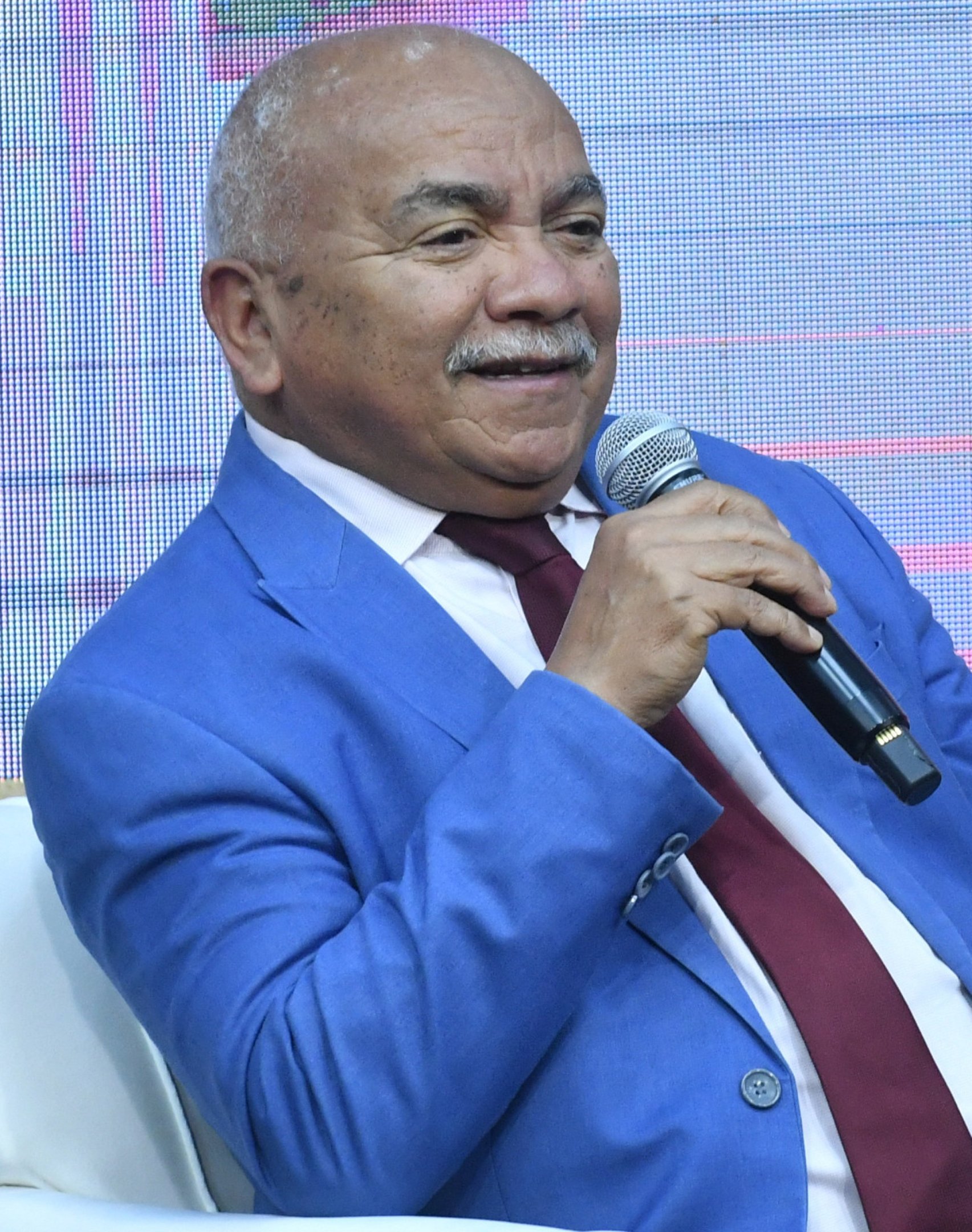 Mais da metade dos eleitores não escolheram candidato para distrital