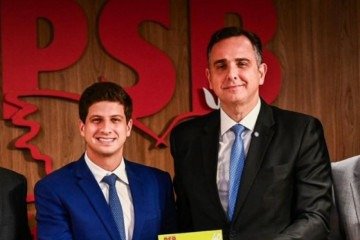 Pacheco com João Campos: senador disse que o PSB tem um histórico de luta contra o totalitarismo -  (crédito: Reprodução/Instagram)