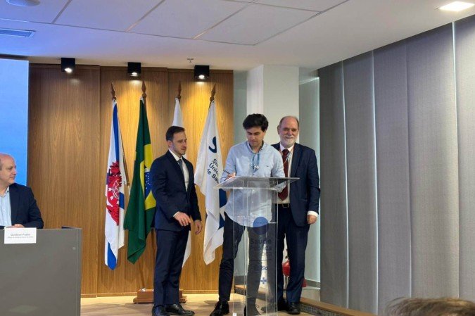 Assinatura de parceria contra o c&acirc;ncer de pulm&atilde;o