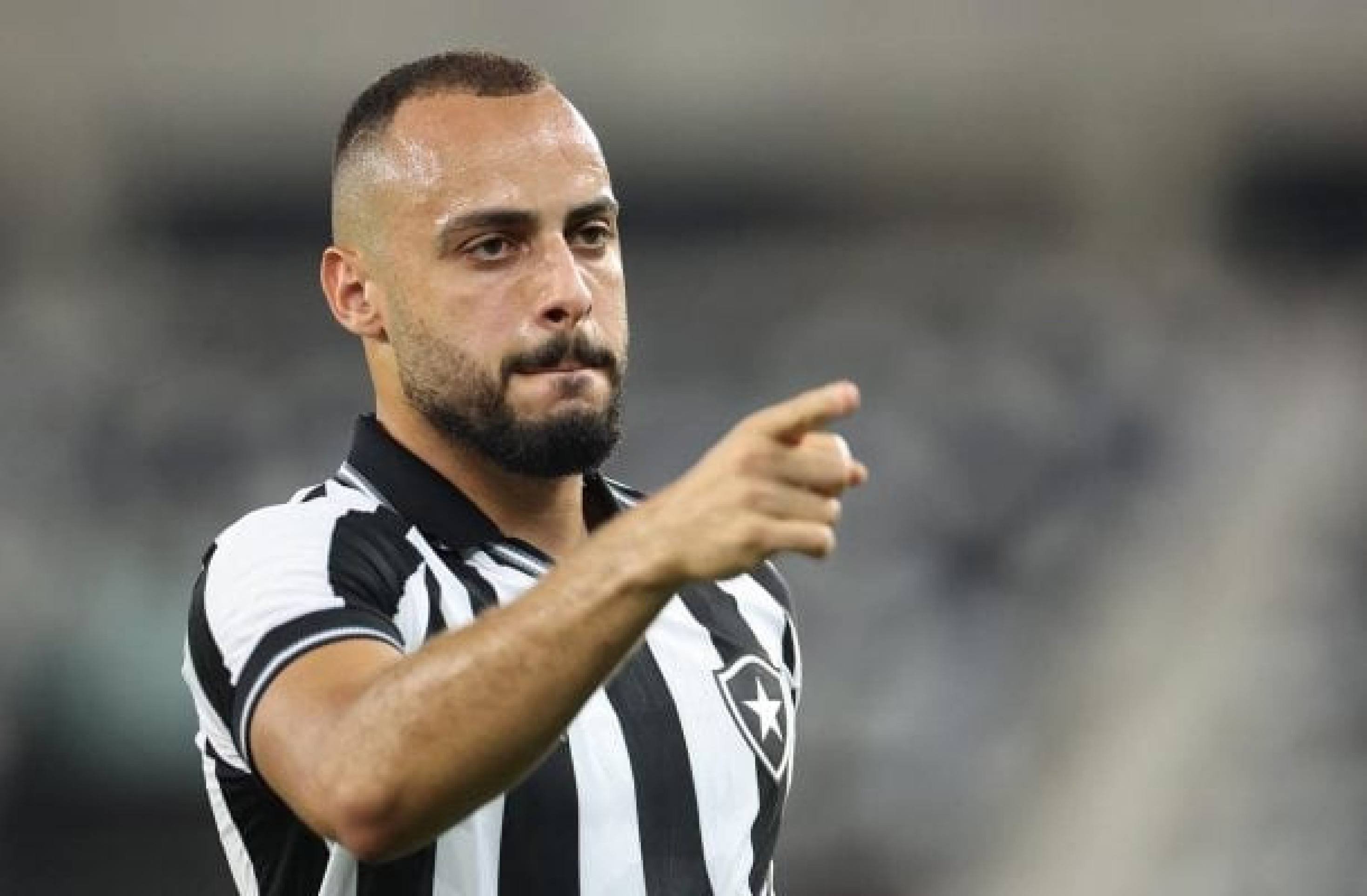 Pazes feitas? Arthur Cabral marca após quase dois meses pelo Botafogo -  (crédito: Foto: Vitor Silva/Botafogo)