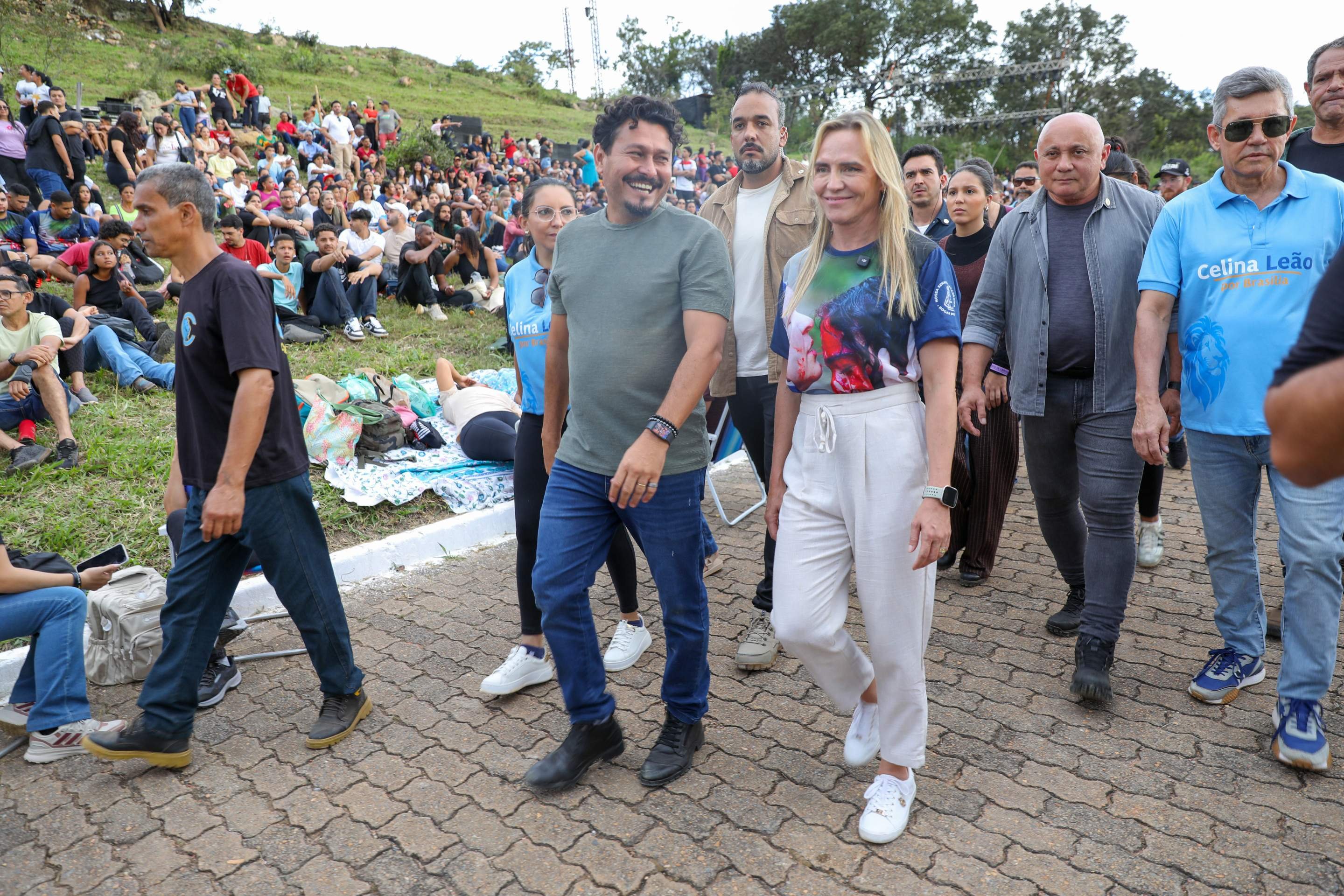  Celina Le&Atilde;&pound;o na Via Sacra de Planaltina 