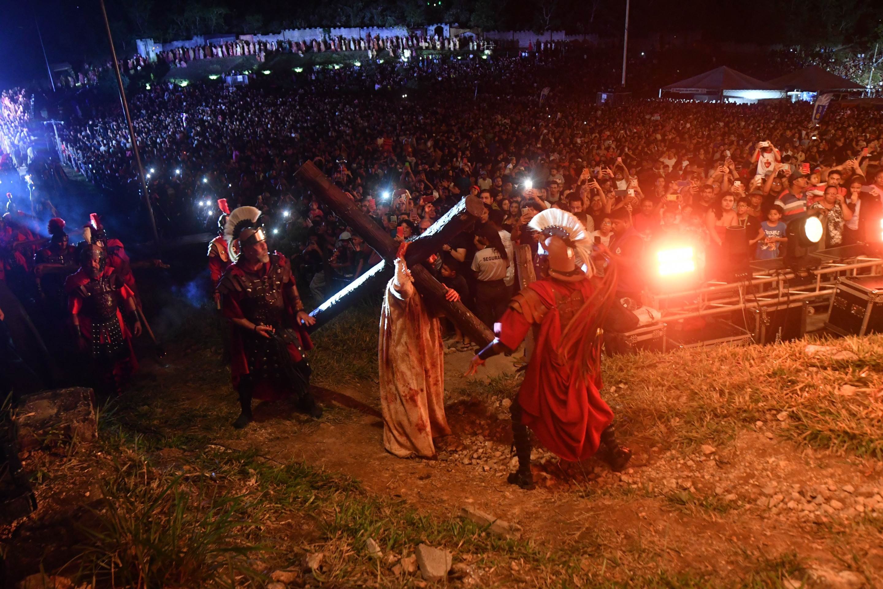  Via Sacra do Morro da Capelinha.