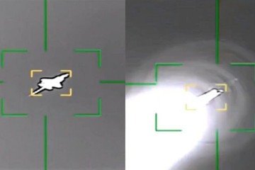 O equipamento da CIA foi usado pela primeira vez em missão para resgatar o piloto norte-americano que teve o caça abatido -  (crédito:  AFP)