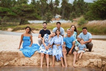 Com câncer terminal, Sônia Calegario viajou com a família para Maceió (AL) e fez um ensaio fotográfico para deixar registros com todos juntos  -  (crédito: Arquivo pessoal/@maceio_fotografias)