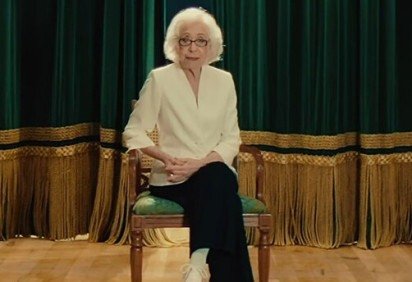 O tradicional Copacabana Palace anunciou uma homenagem à atriz Fernanda Montenegro ao rebatizar o teatro do hotel com o nome da artista. A mudança reconhece a relevância da atriz para a cultura brasileira e sua relação histórica com o espaço. -  (crédito: Reprodução de vídeo/Instagram Fernanda Montenegro) -O tradicional Copacabana Palace anunciou uma homenagem à atriz Fernanda Montenegro ao rebatizar o teatro do hotel com o nome da artista. A mudança reconhece a relevância da atriz para a cultura brasileira e sua relação histórica com o espaço. -  (crédito: Reprodução de vídeo/Instagram Fernanda Montenegro)