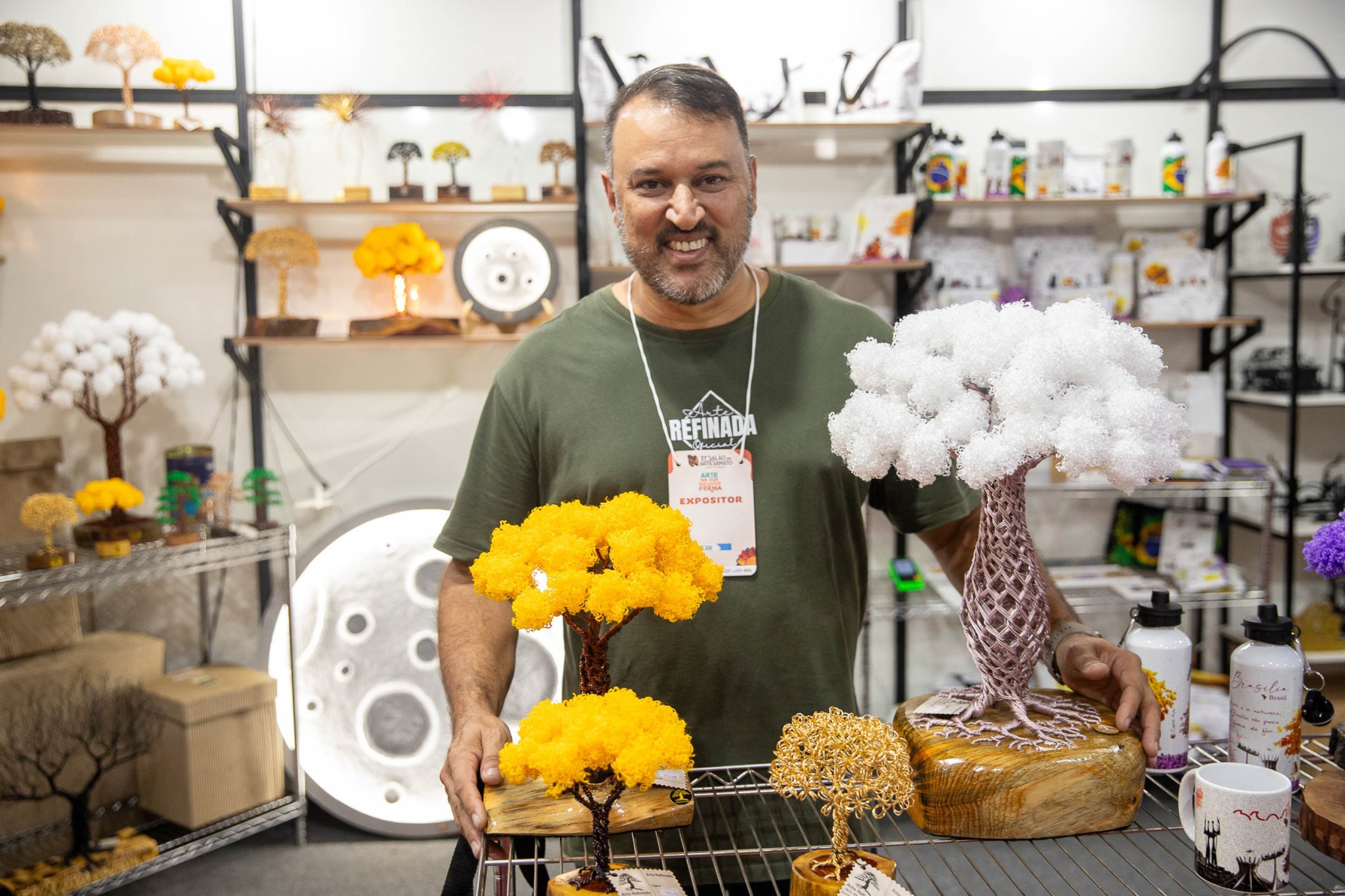 Felipe Andrade dos Santos comercializa produtos inspirados em Bras&iacute;lia      