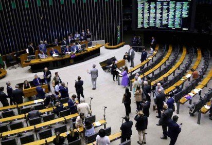 Plenário da Câmara: PL superou PT e chegou a 14 parlamentares eleitos por Minas Gerais -  (crédito: KAYO MAGALHÃES/AGÊNCIA CÂMARA)