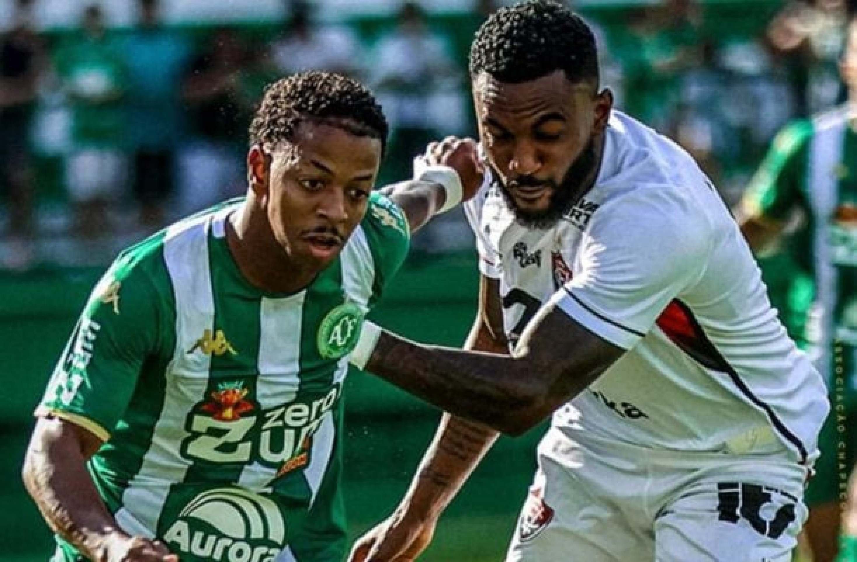 Chape e Vitória mediram forças neste domingo (5), na Arena Condá, em Chapecó -  (crédito: Foto: Reprodução / Chapecoense)