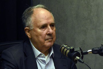  06/04/2026 Crédito: Marcelo Ferreira/CB/D.A Press. Brasil. Brasília - DF -  Ex-senador Cristovam Buarque é o entrevistado do Podecast do Correio. -  (crédito:  Marcelo Ferreira/CB/D.A Press)