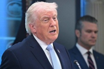 Segundo Trump, a coletiva teve como objetivo detalhar uma missão considerada por ele 'uma das mais complexas e difíceis' já realizadas pelas forças dos Estados Unidos -  (crédito: SAUL LOEB / AFP)