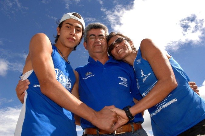 Caio Bonfim, Jo&atilde;o Sena e Gianetti Bonfim formam a fam&iacute;lia que alavancou o atletismo do DF