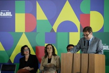 Lima e Silva na cerimônia de lançamento do protocolo: 'Polarização fez do jornalista um alvo prioritário' - (crédito: Ailton de Freitas/ MJSP) Lima e Silva na cerimônia de lançamento do protocolo: 'Polarização fez do jornalista um alvo prioritário' - (crédito: Ailton de Freitas/ MJSP)