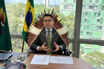 Ministro dos Povos Indígenas, Eloy Terena, concede entrevista ao Correio - (crédito: Raphaela Peixoto/CB/D.A Press) Ministro dos Povos Indígenas, Eloy Terena, concede entrevista ao Correio - (crédito: Raphaela Peixoto/CB/D.A Press)