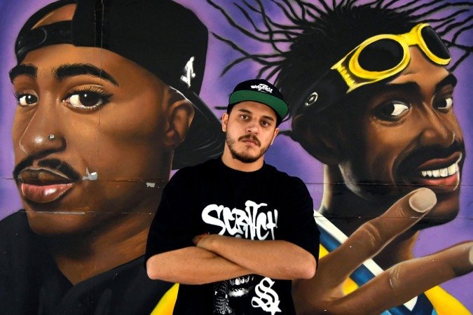 Grandes nomes como Tupac e Sabotagem s&atilde;o homenageados no lugar