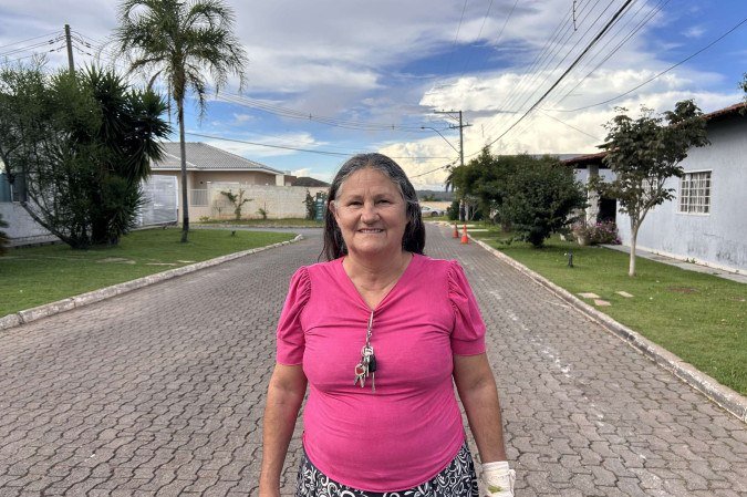 Marta Maria de Oliveira, de 70 anos, conta que todos se conhecem, o que traz paz e tranquilidade