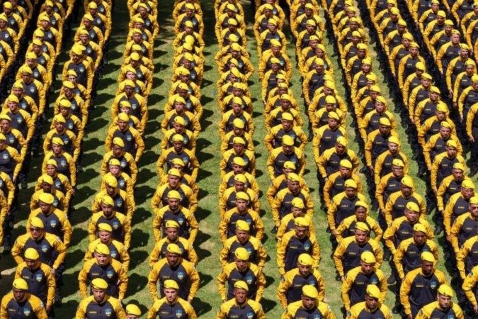 As vagas são exclusivas para guardas municipais já efetivos -  (crédito: Beto Soares/Prefeitura do Rio)