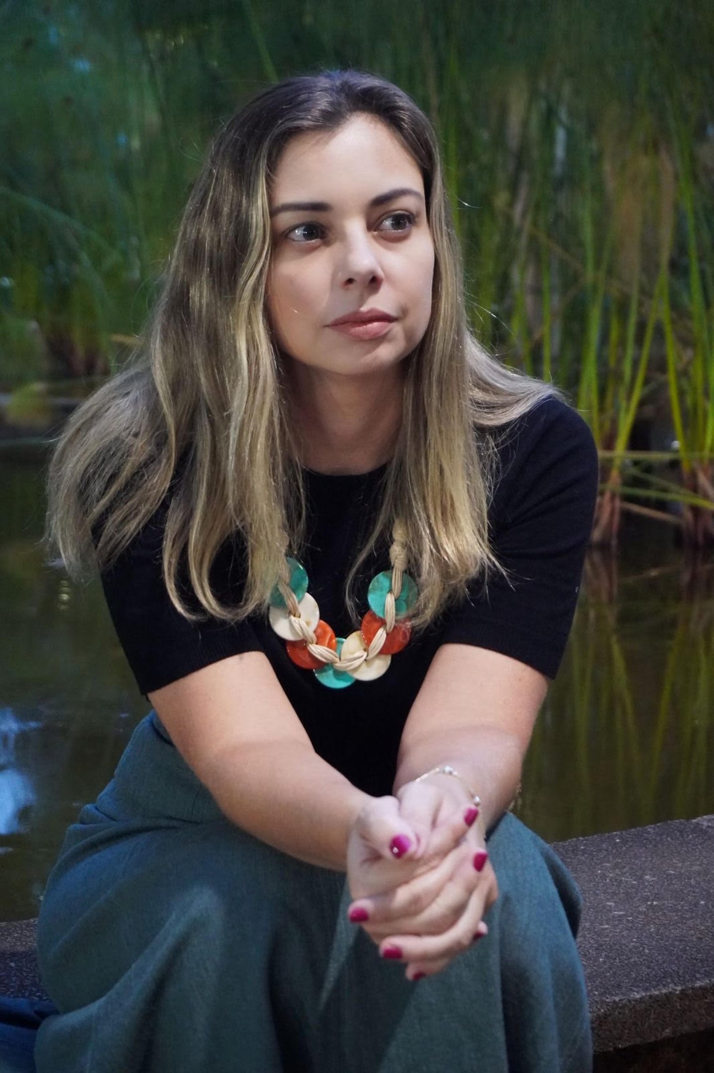 Luiza Fariello lança primeiro romance nesta quarta e reflete sobre solidão