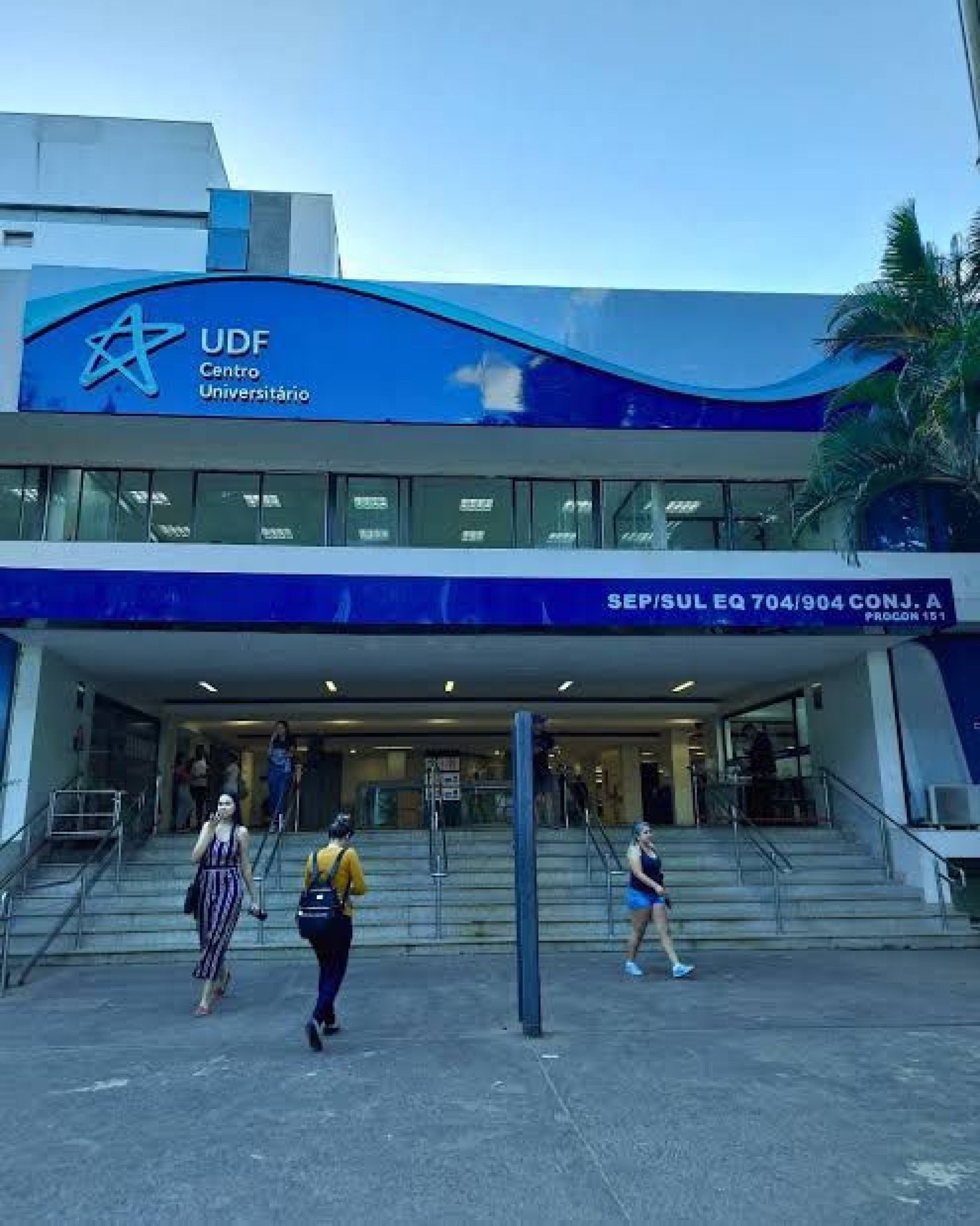 UDF promove experiências imersivas para estudantes conhecerem profissões na prática