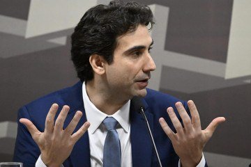 Presidente do Banco Central, Gabriel Galípolo, presta depoimento na Comissão Parlamentar de Inquérito (CPI) do Crime Organizado -  (crédito: Carlos Vieira/CB/D.A.Press)