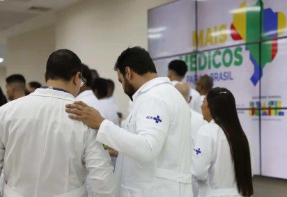 Atualmente, 1.480 médicos estão em atividade, além de 451 profissionais que chegam nesta semana  -  (crédito: Fernando Fraz&atilde;o/Ag&ecirc;ncia Brasil ) -Atualmente, 1.480 médicos estão em atividade, além de 451 profissionais que chegam nesta semana  -  (crédito: Fernando Fraz&atilde;o/Ag&ecirc;ncia Brasil )
