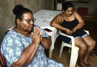Nelita de Jesus e Eliene da Silva, mãe e irmã de de Elizamar da Silva, relataram ao Correio sobre a dor da família nos últimos três anos -  (crédito: Minervino Júnior/CB/D.A.Press) -Nelita de Jesus e Eliene da Silva, mãe e irmã de de Elizamar da Silva, relataram ao Correio sobre a dor da família nos últimos três anos -  (crédito: Minervino Júnior/CB/D.A.Press)