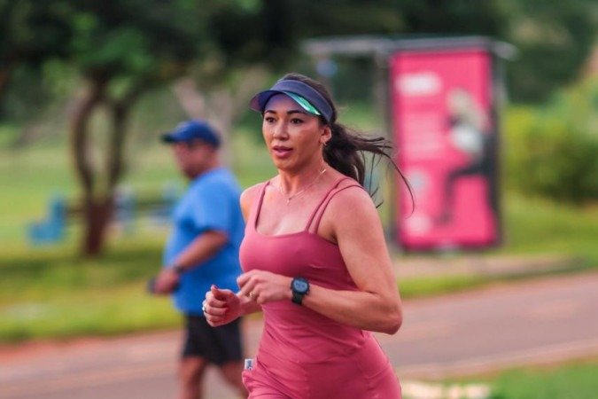 Andr&eacute;ia come&ccedil;ou a correr por quest&otilde;es de sa&uacute;de e hoje influencia outras pessoas a correrem