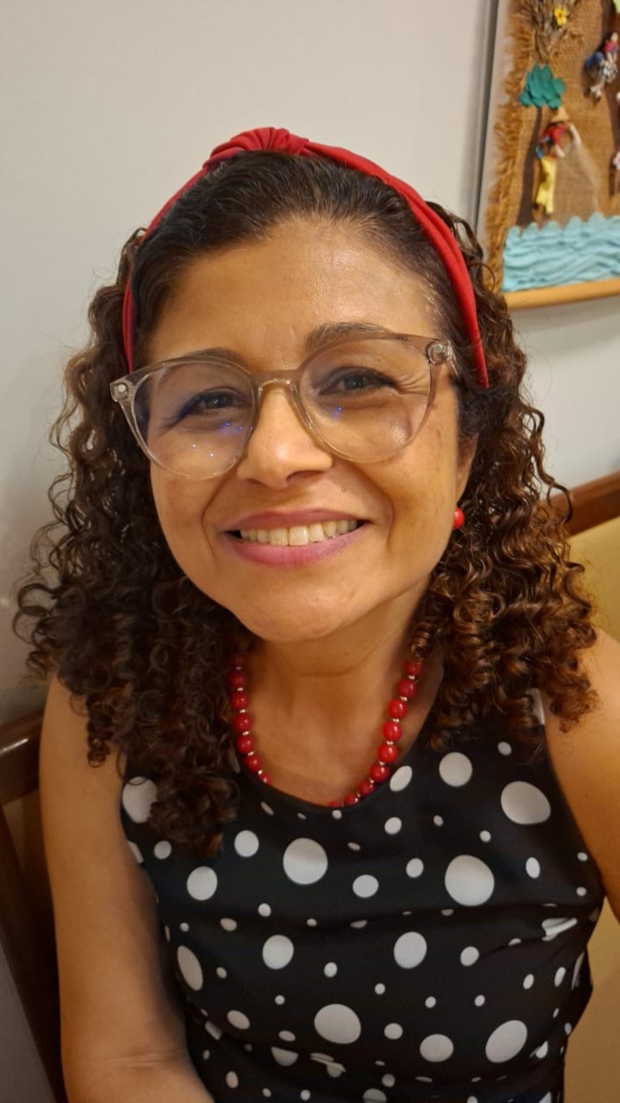 Maria Am&eacute;lia El&oacute;i &eacute; jornalista e mestre em Teoria da Literatura pela UnB