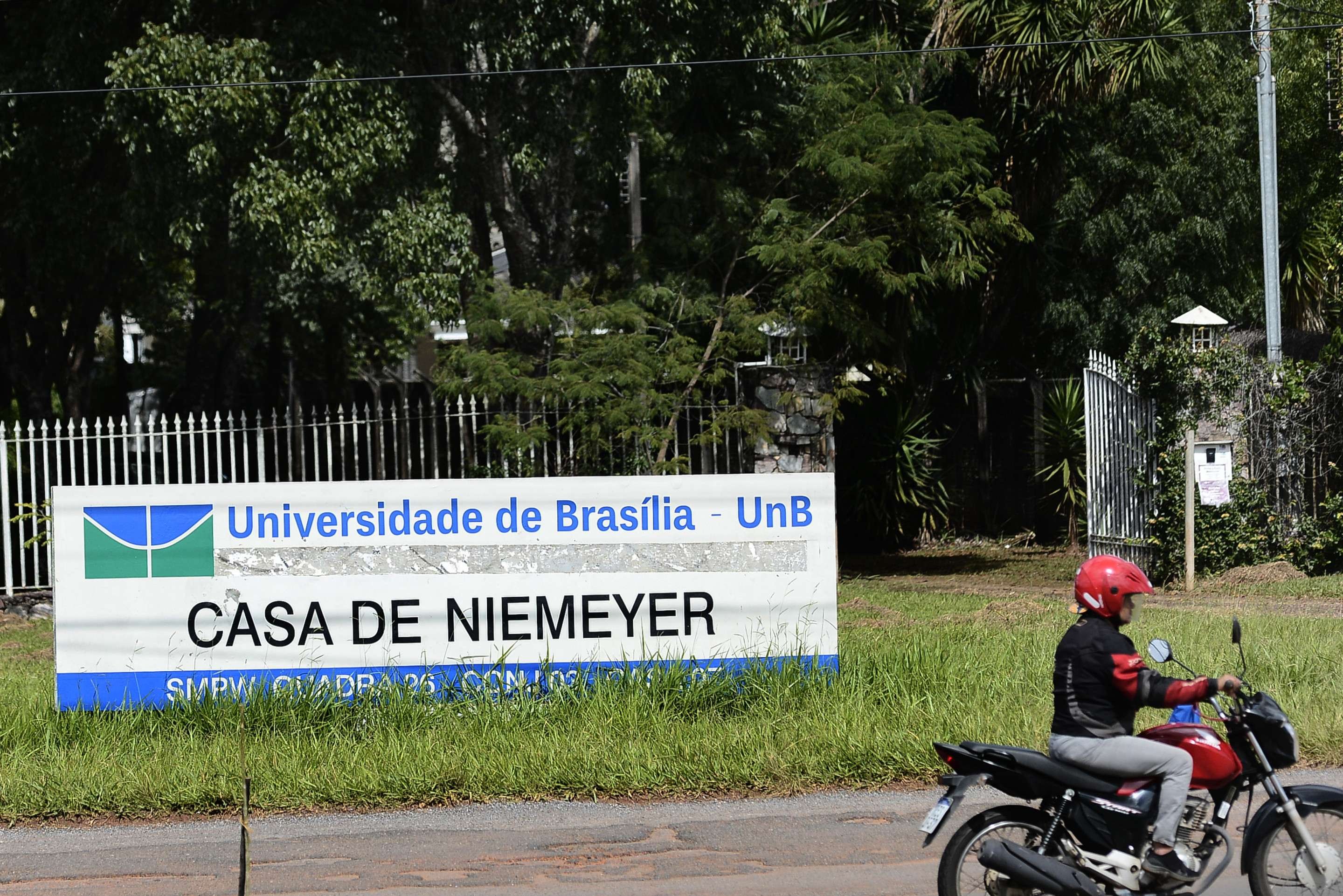  Casa Niemeyer, no Park Way, que faz parte do patrim&ocirc;nio da UnB