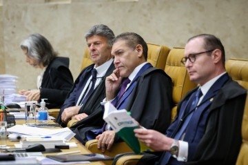 Ele argumentou que não se pode desqualificar todo um arranjo normativo estadual com base em uma 