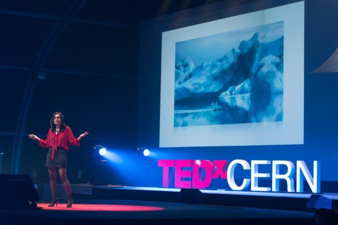 Marcia Barbosa, atual reitora da UFRGS, no TEDxCERN