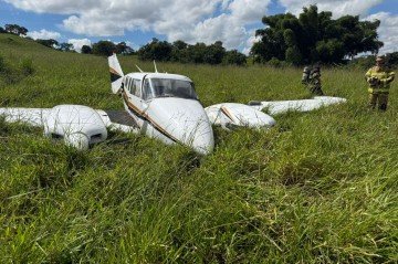 avião de pequeno porte caiu em área rural da cidade goiana - (crédito: Material cedido para o Correio) avião de pequeno porte caiu em área rural da cidade goiana - (crédito: Material cedido para o Correio)