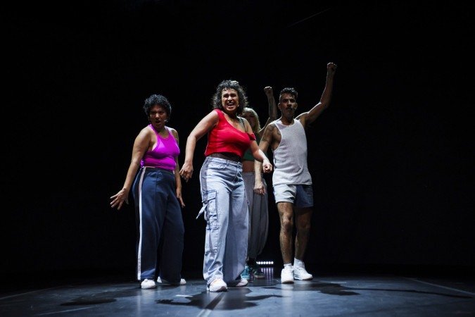 Sonho Elétrico
Direção: Marcio Abreu. Com: Verónica Valenttino, Jessyca Meyreles, Idylla Silmarovi e Cris
Meirelles. Hoje e amanhã, às 20h, e domingo, às 18h, no Teatro I do CCBB Brasília (SCES Trecho 02 Lote 22). Ingressos: R$ 15 (meia) e R$ 30
