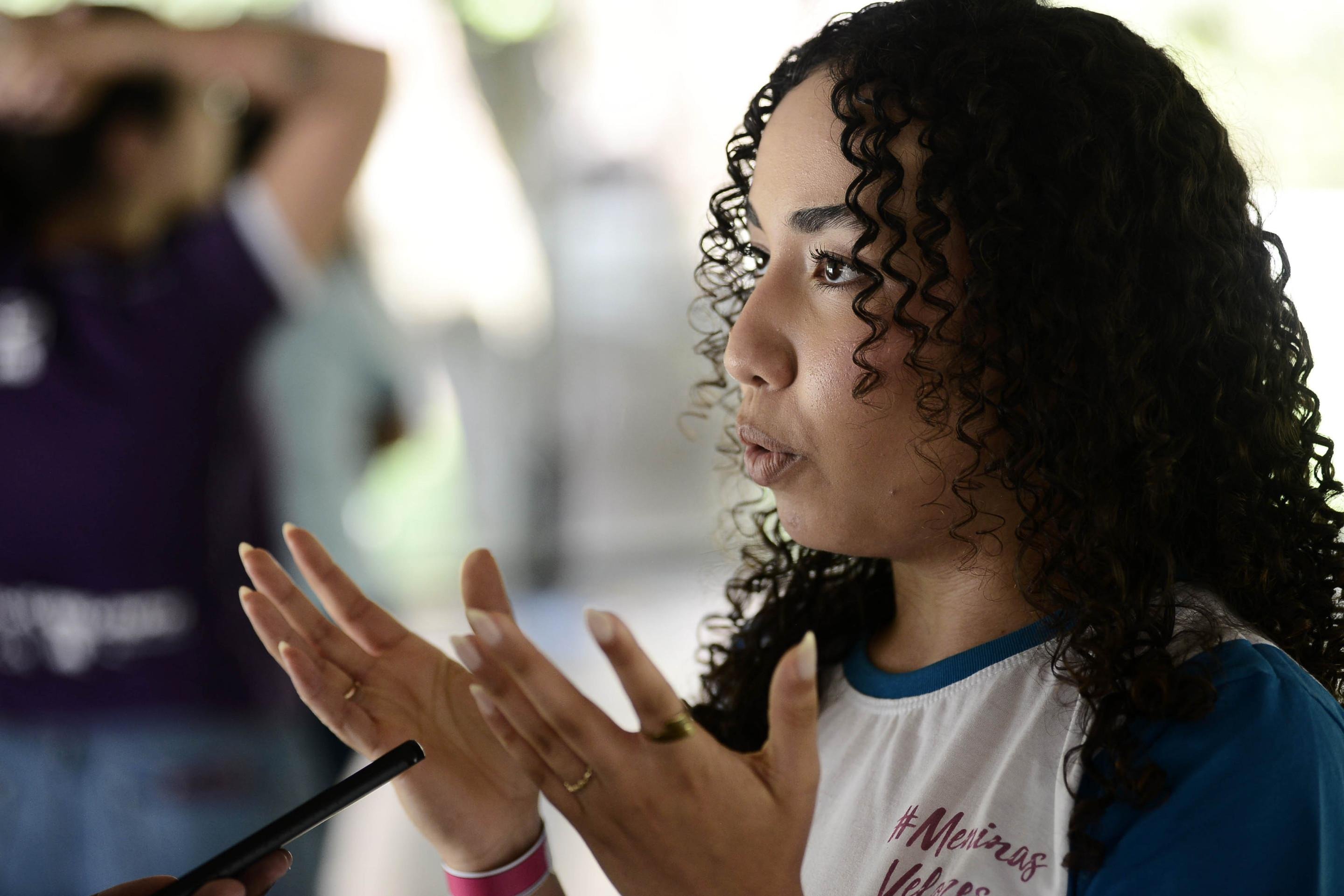 A estudante Emanuely Batista quer ingressar na engenharia de software