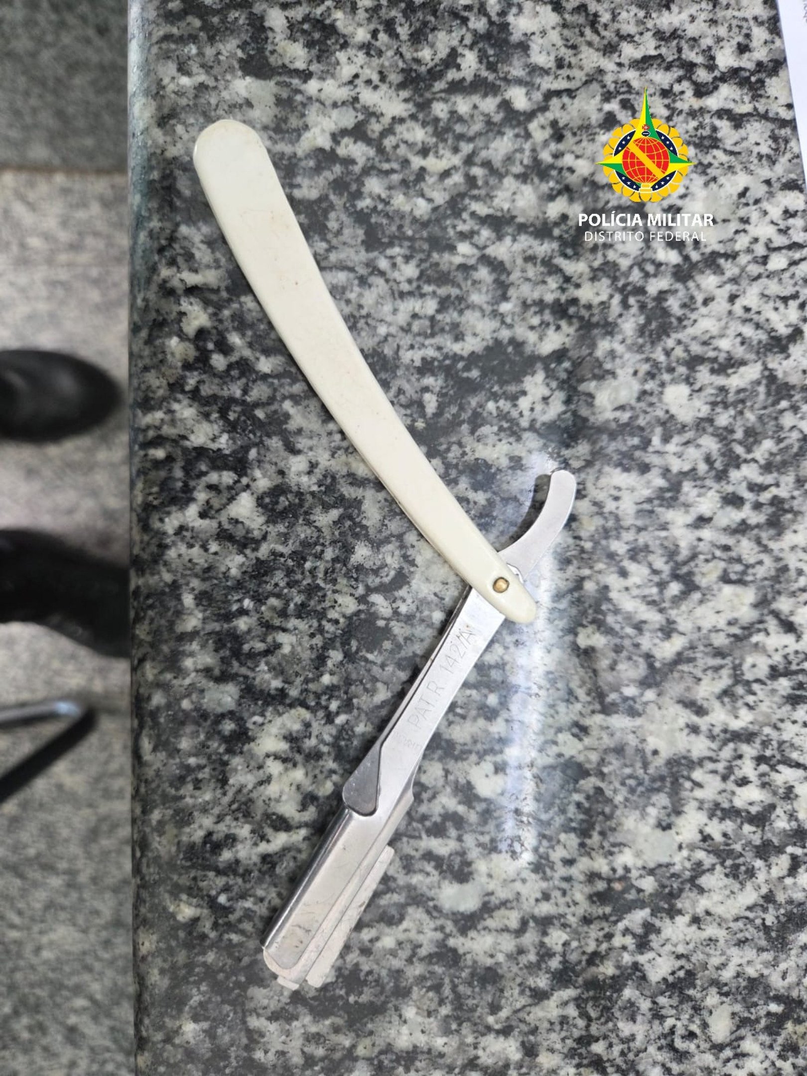 Navalha tamb&eacute;m foi apreendida